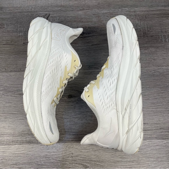 Hoka Clifton 8 Size 10B Men’s White GUC - Picture 2 of 9